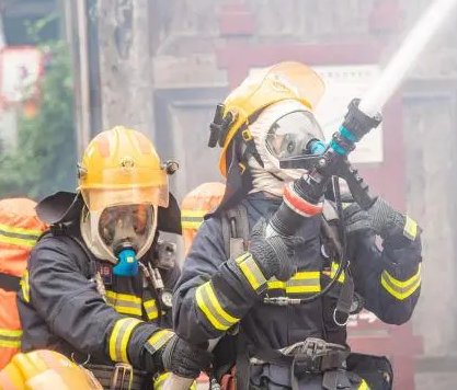 家庭火灾抢救要点，第一时间应该怎么办？？？